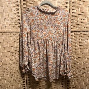 Hailey & Co  Floral Pattern Top